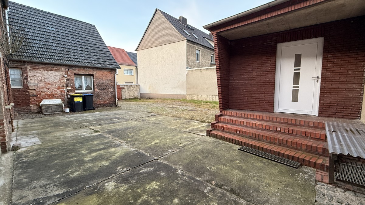 PROVISIONSFREI |NEUER PREIS! Charmantes Anwesen mit großem Garten, Entwicklungspotenzial