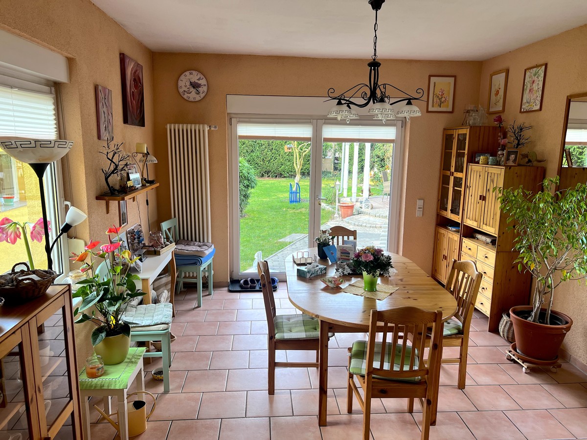 NEUER PREIS | HEREINSPAZIEREN UND WOHL FÜHLEN - Einfamilienhaus mit 214qm Wohnfläche in Bernau!