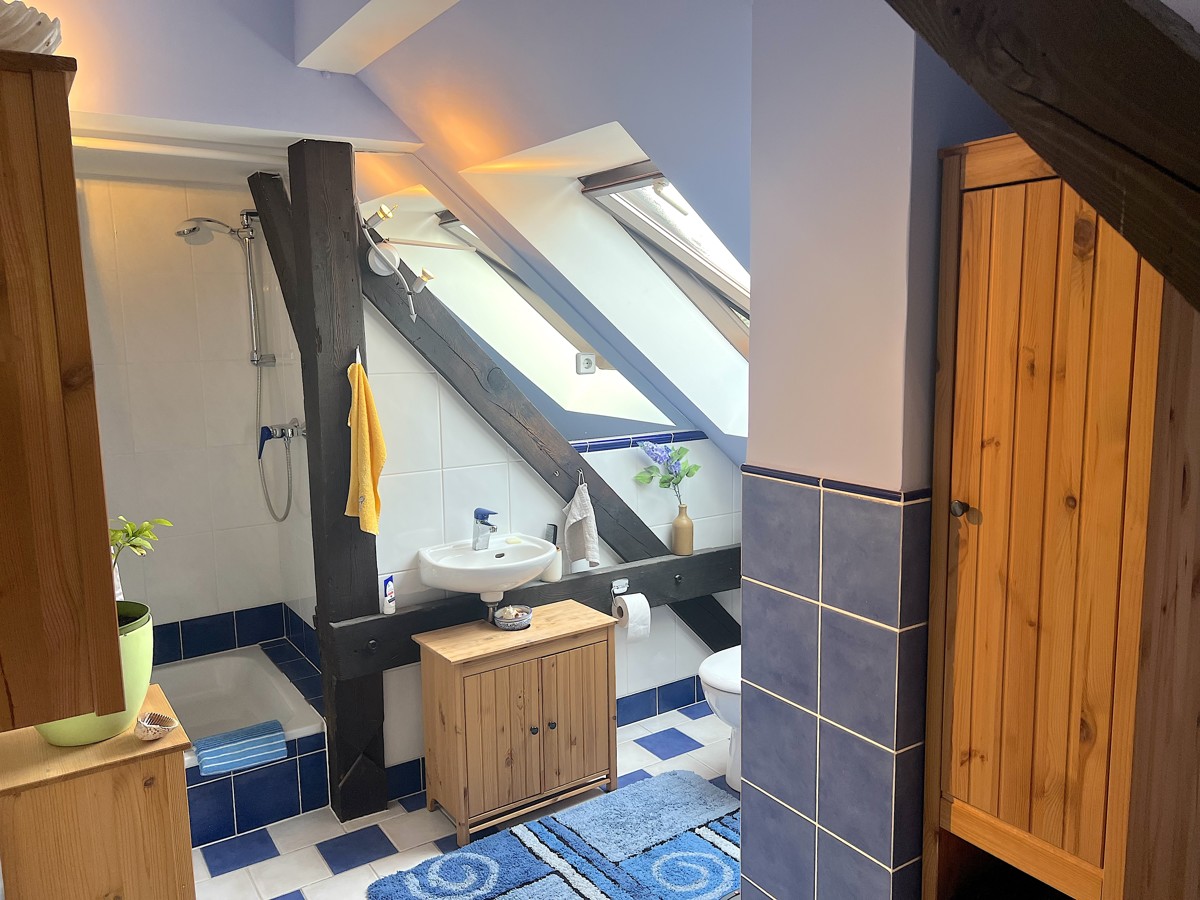 NEUER PREIS | HEREINSPAZIEREN UND WOHL FÜHLEN - Einfamilienhaus mit 214qm Wohnfläche in Bernau!