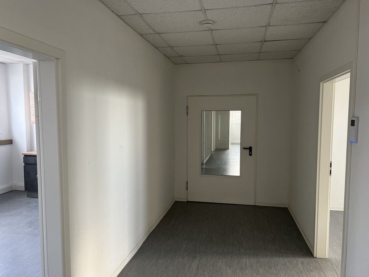 SCHWEDLER | Ganze Etage nur für Sie - Helle Geräumige Büroetage !