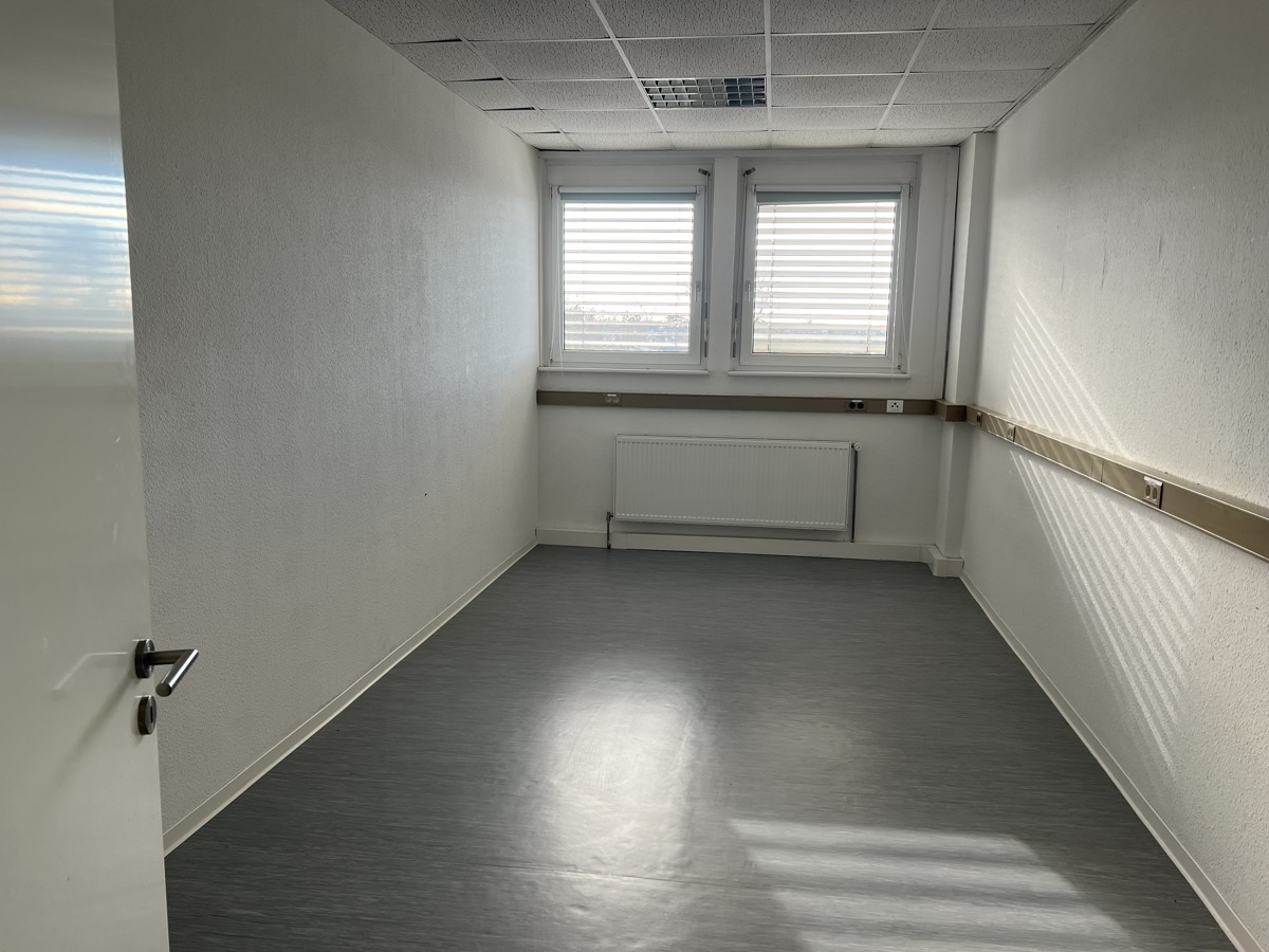 SCHWEDLER | Ganze Etage nur für Sie - Helle Geräumige Büroetage !