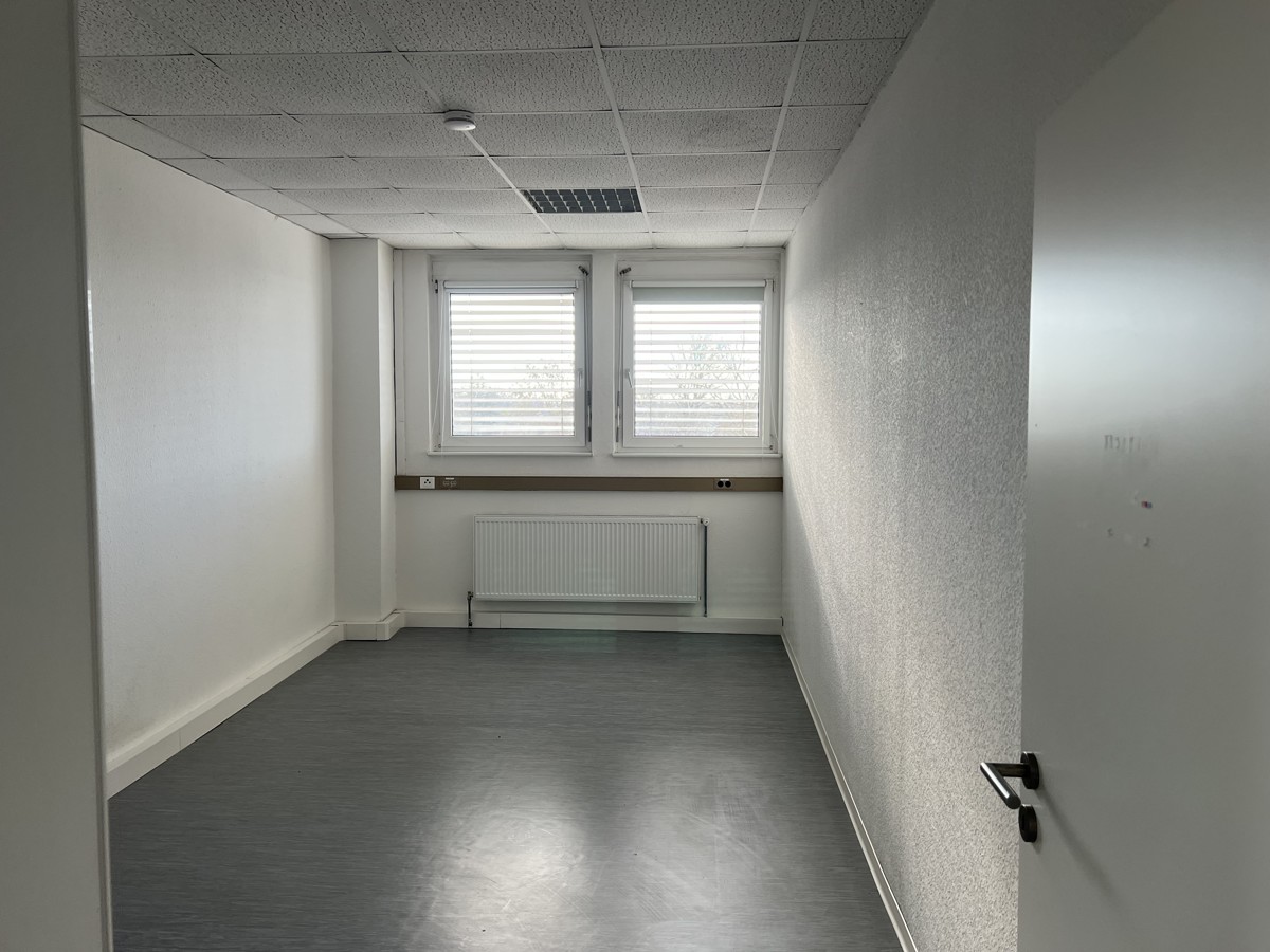 SCHWEDLER | Ganze Etage nur für Sie - Helle Geräumige Büroetage !