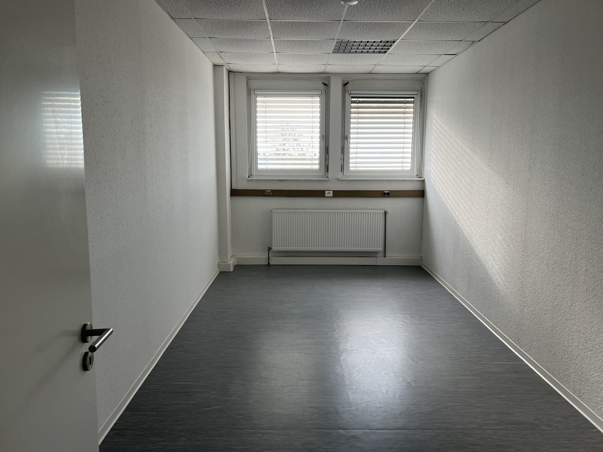 SCHWEDLER | Ganze Etage nur für Sie - Helle Geräumige Büroetage !