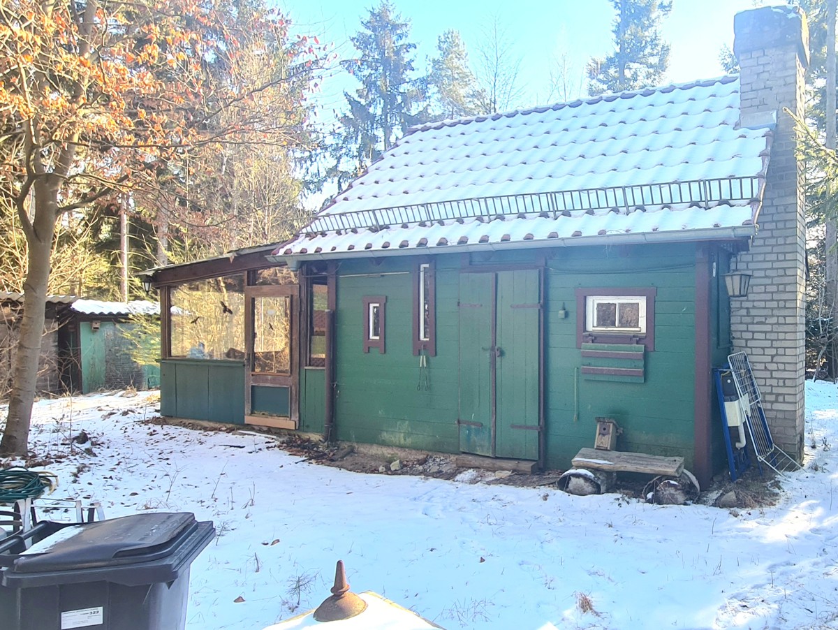 FINALER PREIS + PROVISIONSFREI | 25.000qm Grundstück mit Rohbau-Bungalow, Garage und Forsthaus