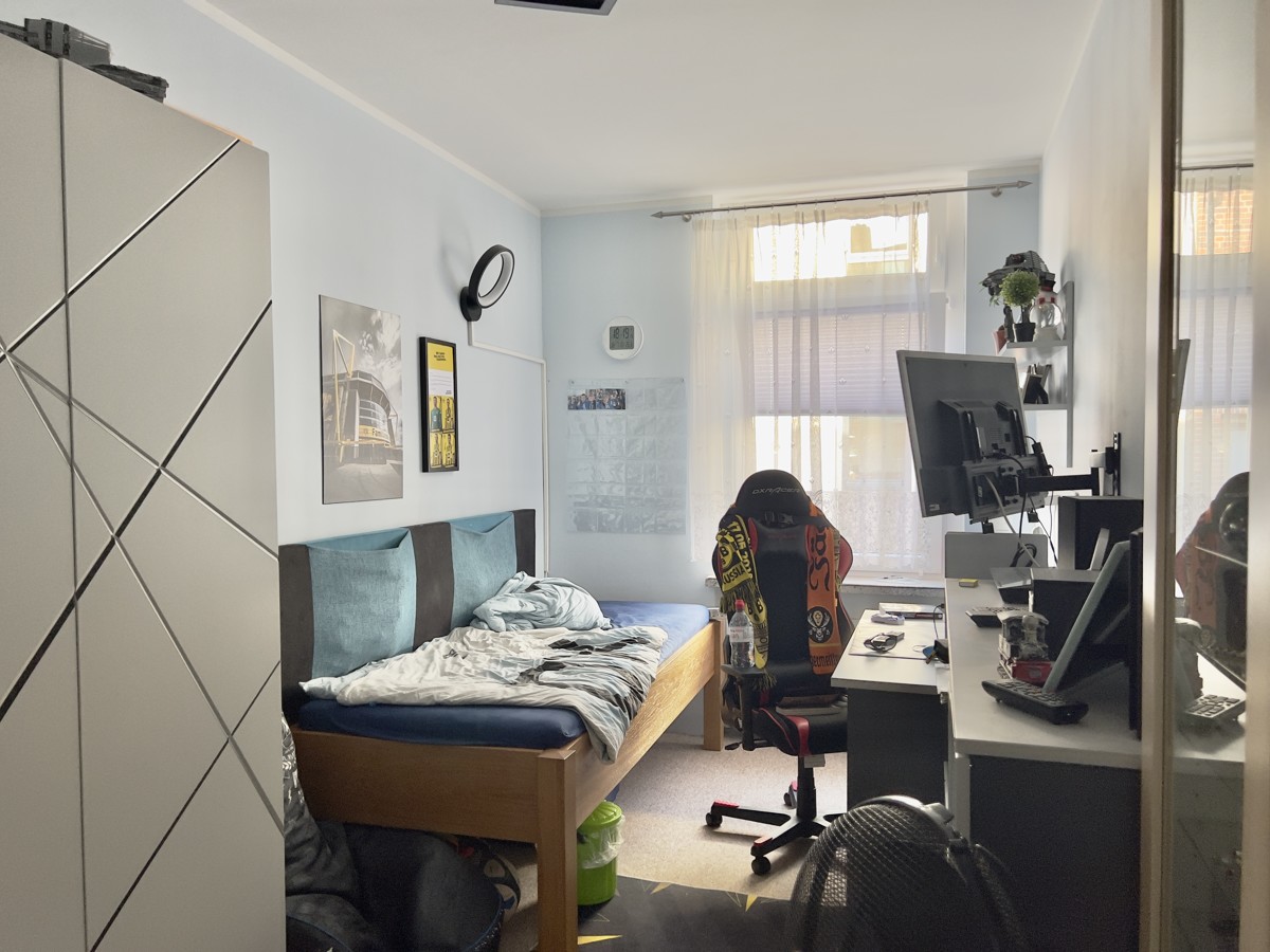 FINALER PREIS|PROVISIONSFREI|TOP-LAGE  BERLIN | 2 Familienhaus mit 4 Garagen und 6 Parkplätzen !