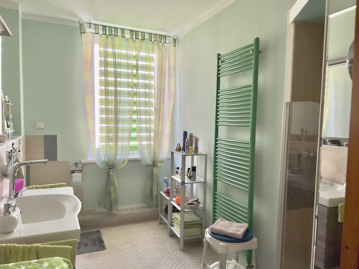 FINALER PREIS|PROVISIONSFREI|TOP-LAGE  BERLIN | 2 Familienhaus mit 4 Garagen und 6 Parkplätzen !