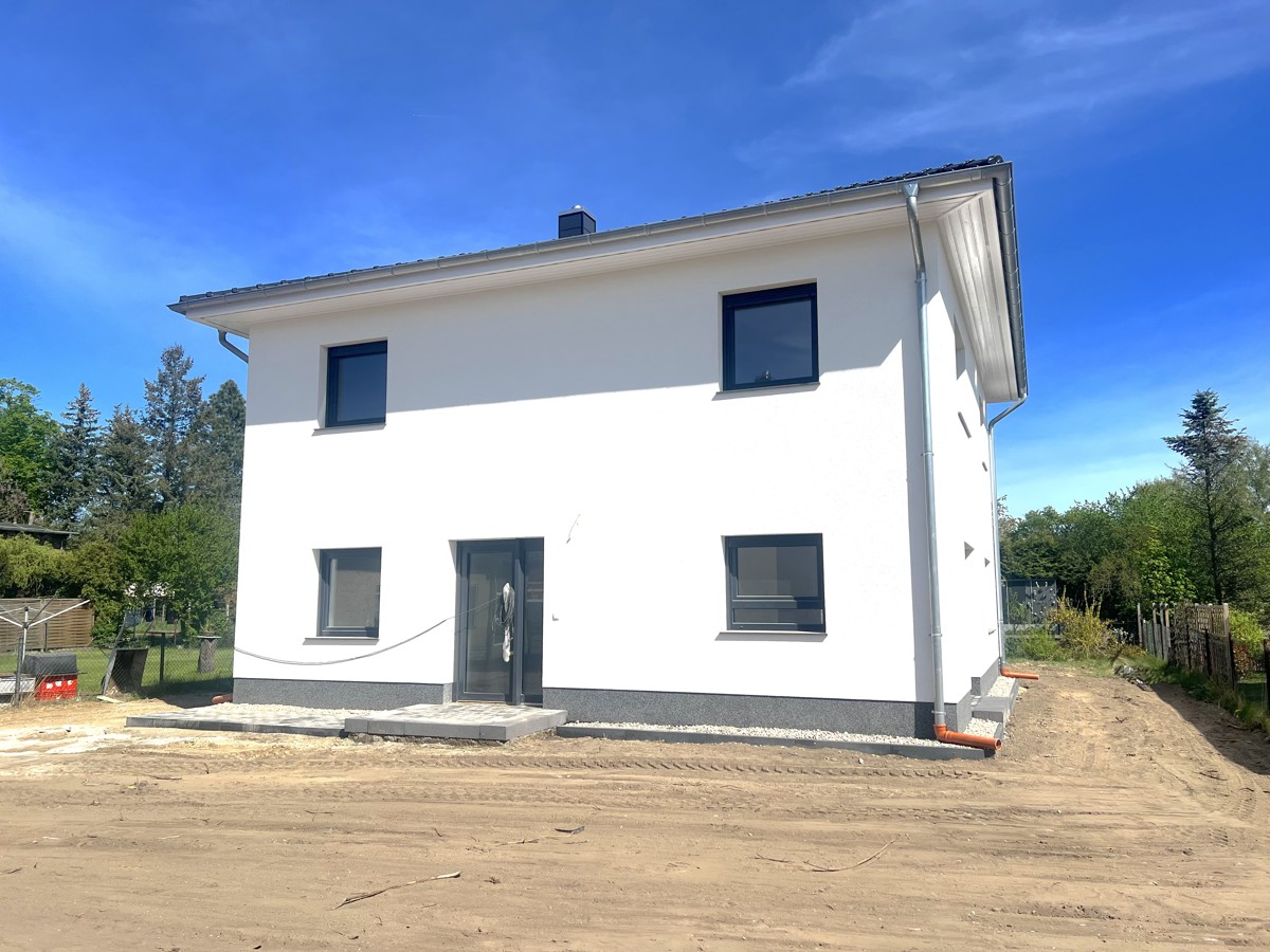 PROVISIONSFREI | SOFORT BEZUGSFREI - TOP Neubau Stadt Villa in ruhiger beliebter Wohnlage !