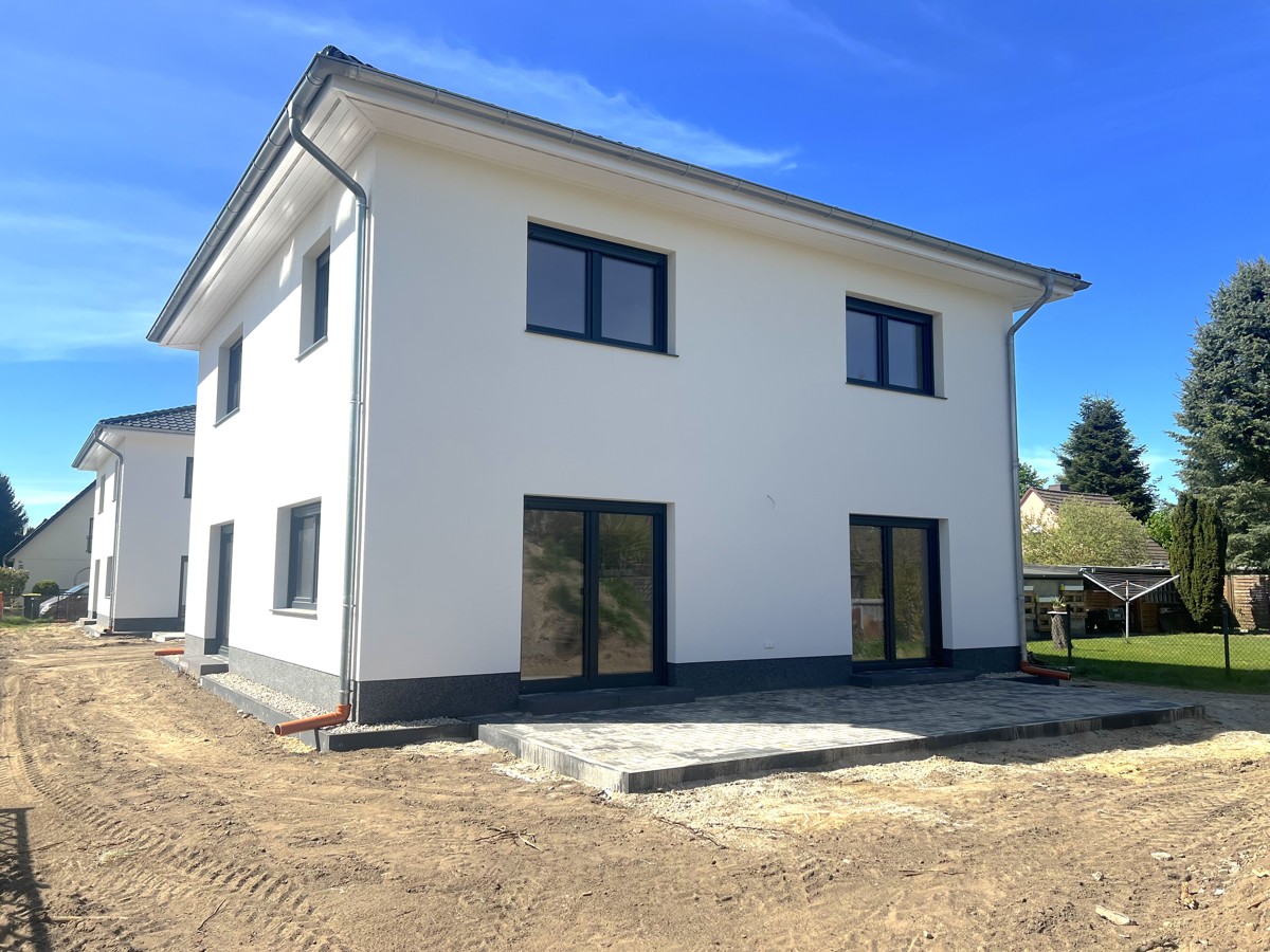 PROVISIONSFREI | SOFORT BEZUGSFREI - TOP Neubau Stadt Villa in ruhiger beliebter Wohnlage !