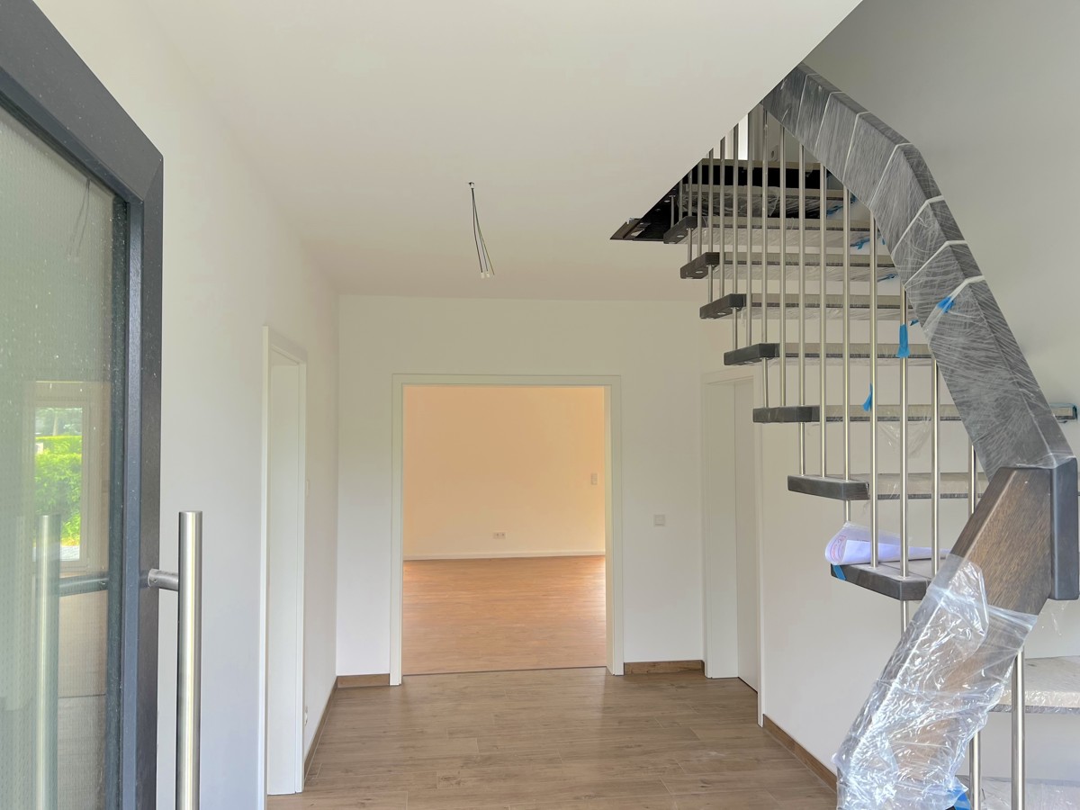 PROVISIONSFREI | SOFORT BEZUGSFREI - TOP Neubau Stadt Villa in ruhiger beliebter Wohnlage !