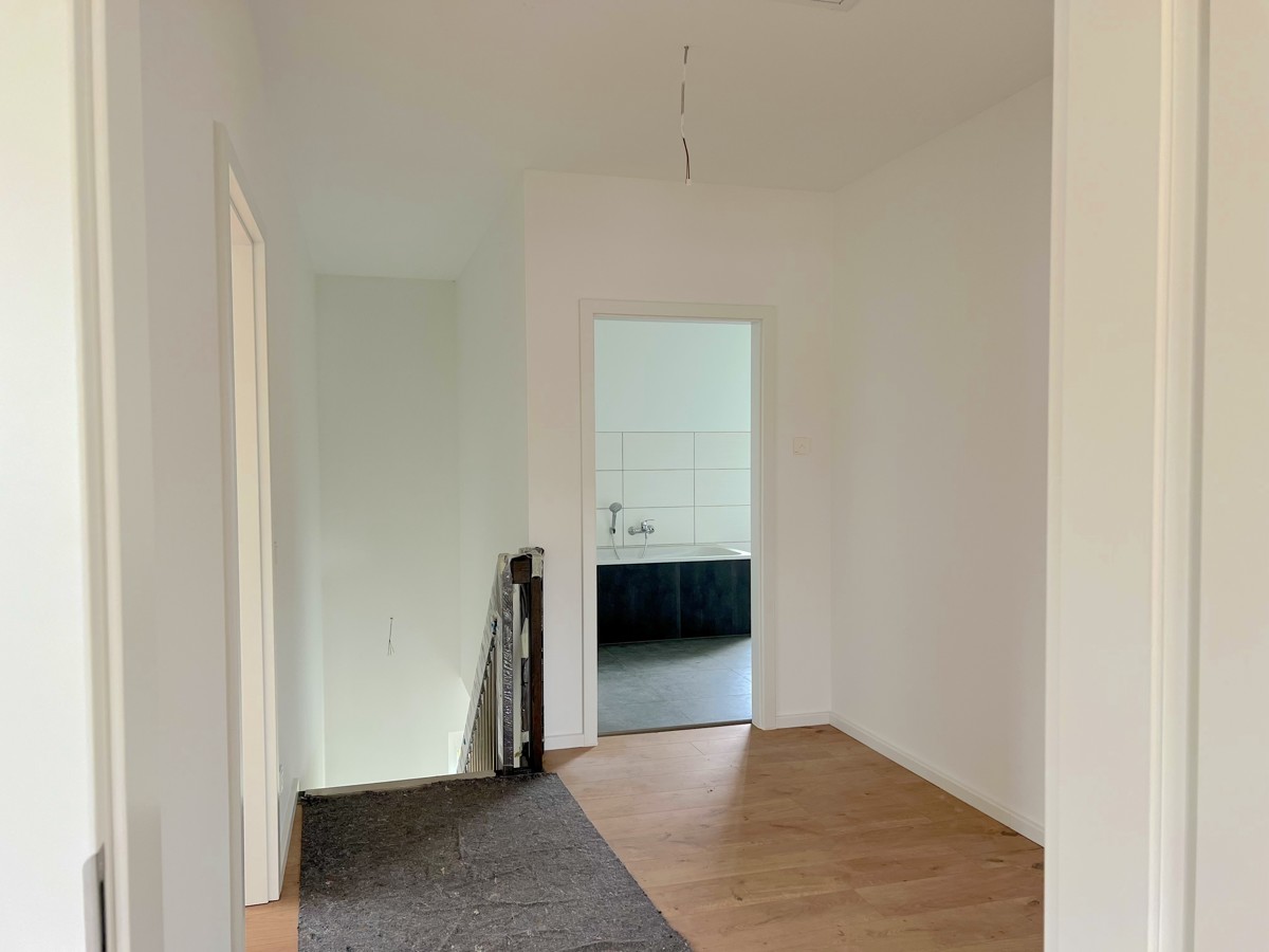 PROVISIONSFREI | SOFORT BEZUGSFREI - TOP Neubau Stadt Villa in ruhiger beliebter Wohnlage !