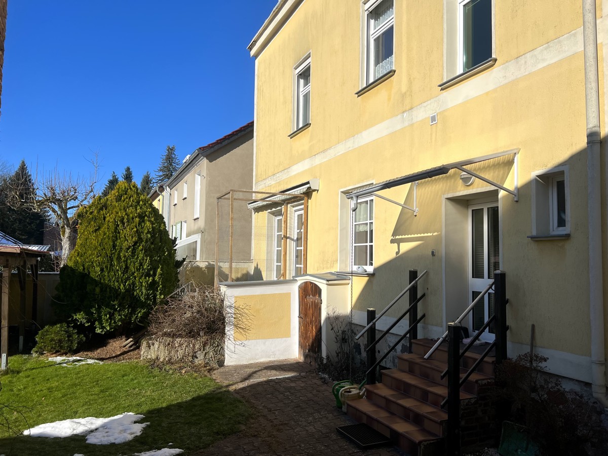 PROVISIONSFREI | Stilvolles Zweifamilienhaus 170m² mit großem wunderschönen Grundstück 1383m²