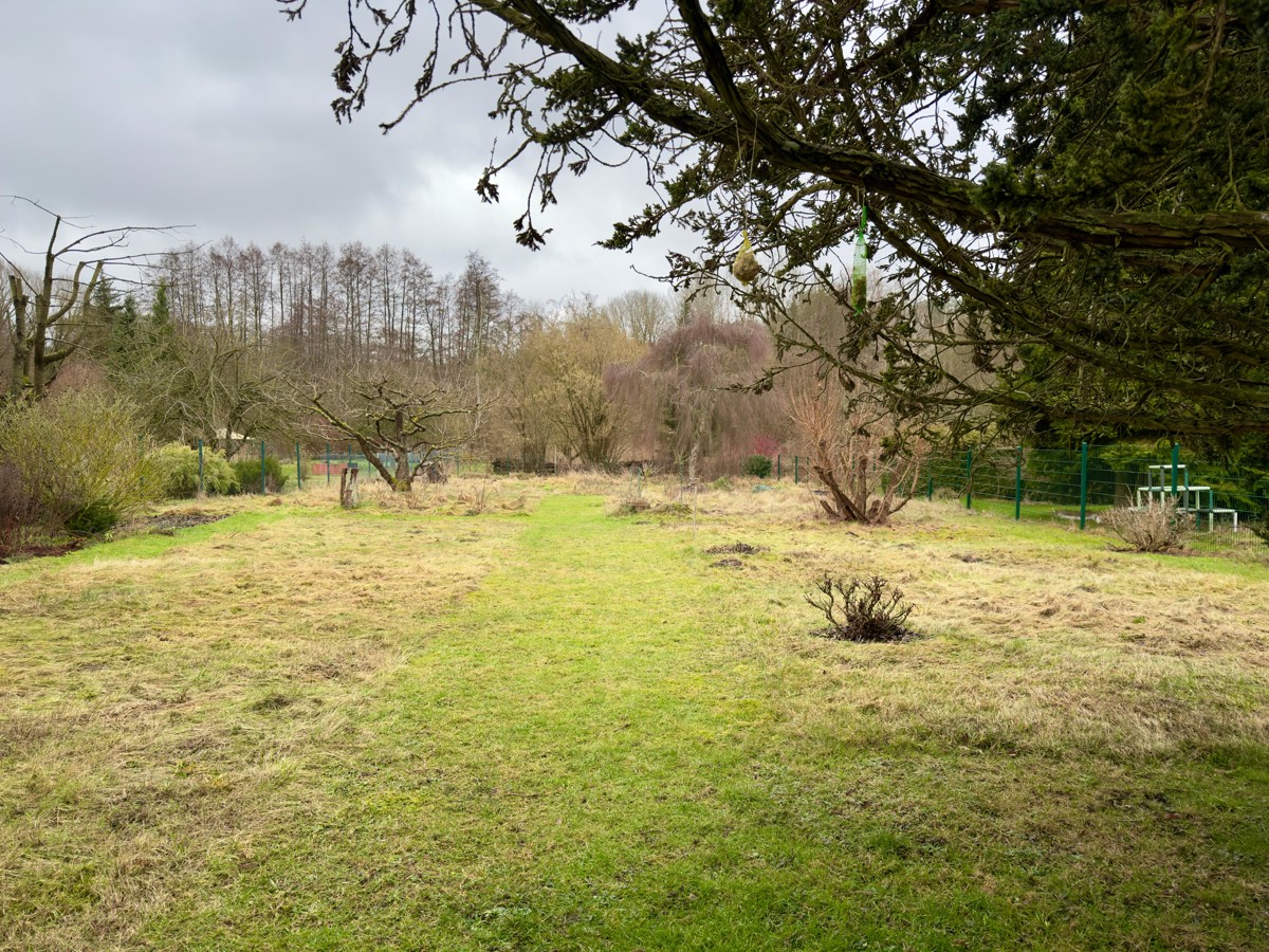 PROVISIONSFREI | Stilvolles Zweifamilienhaus 170m² mit großem wunderschönen Grundstück 1383m²