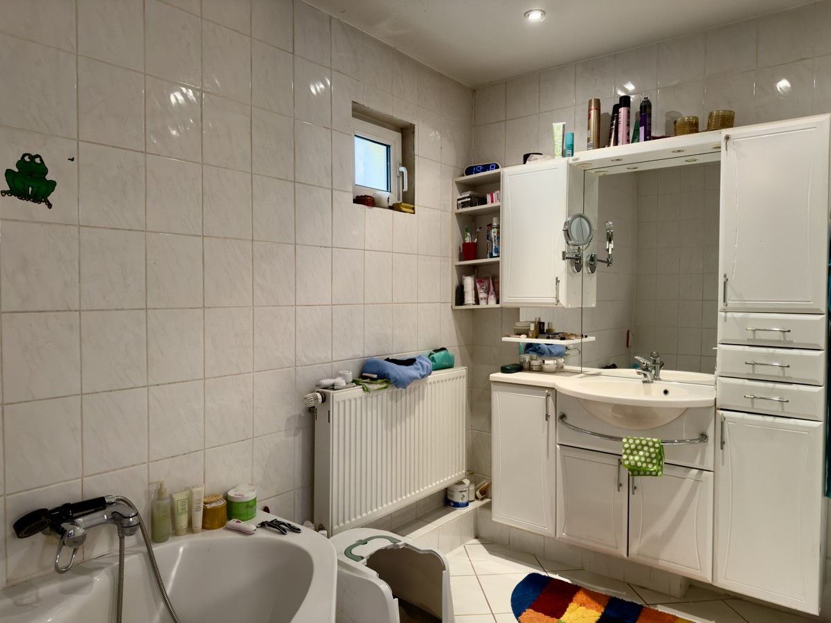 PROVISIONSFREI | Stilvolles Zweifamilienhaus 170m² mit großem wunderschönen Grundstück 1383m²