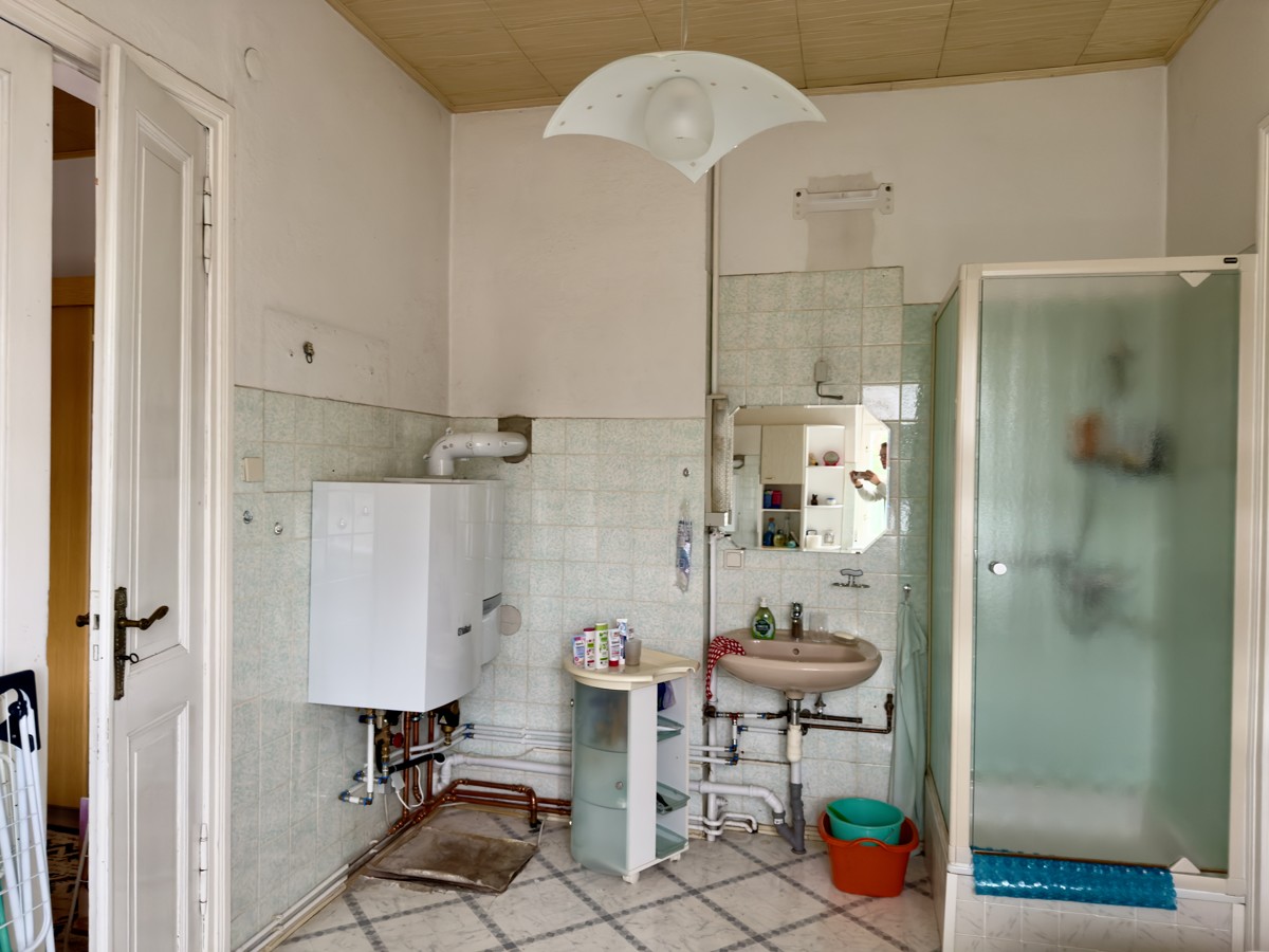 PROVISIONSFREI | Stilvolles Zweifamilienhaus 170m² mit großem wunderschönen Grundstück 1383m²