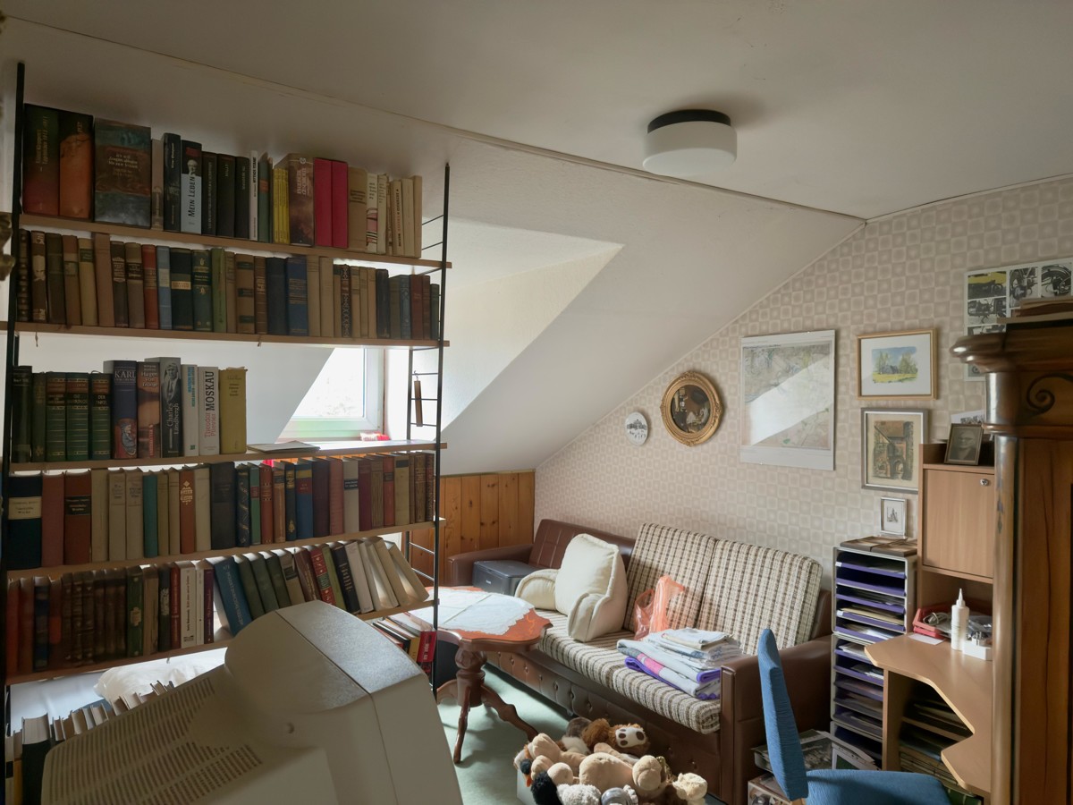 PROVISIONSFREI | Stilvolles Zweifamilienhaus 170m² mit großem wunderschönen Grundstück 1383m²