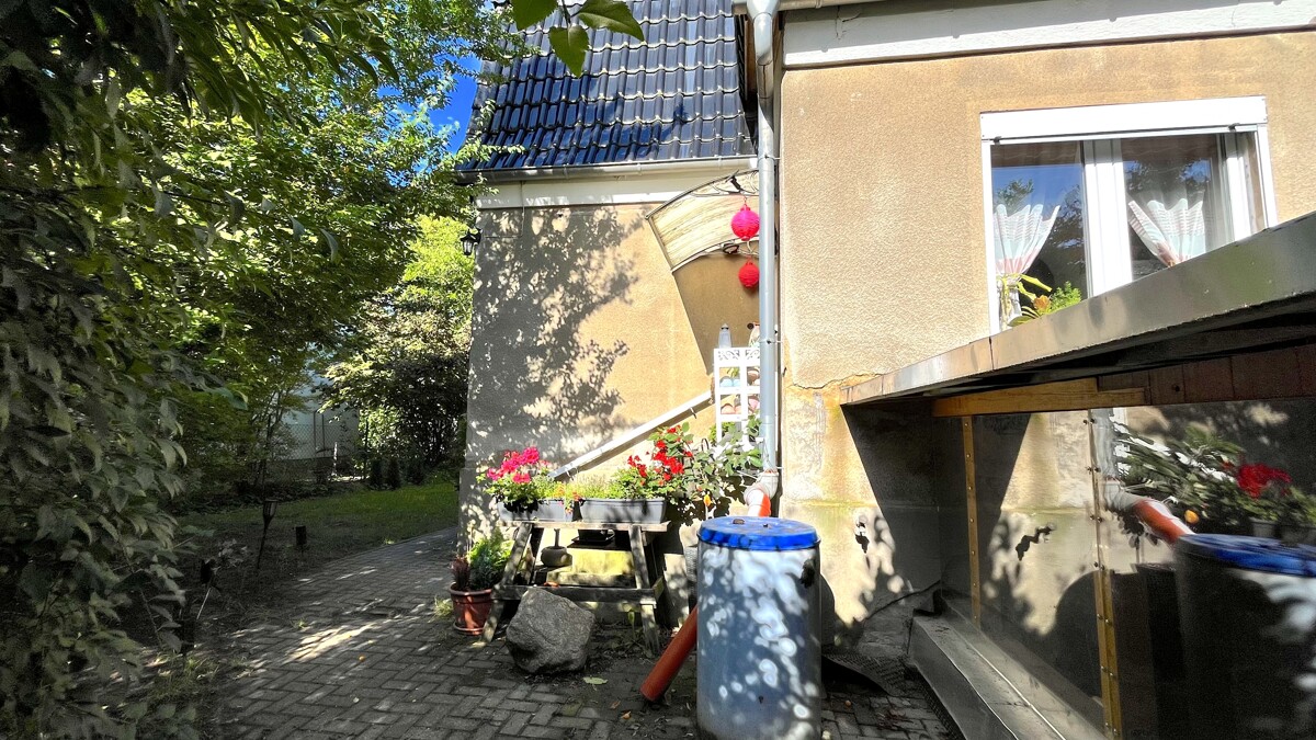 PROVISIONSFREI | Solides Familienhaus mit Garten, Schwerlastgarage und Potenzial – Nähe Berlin-Buch