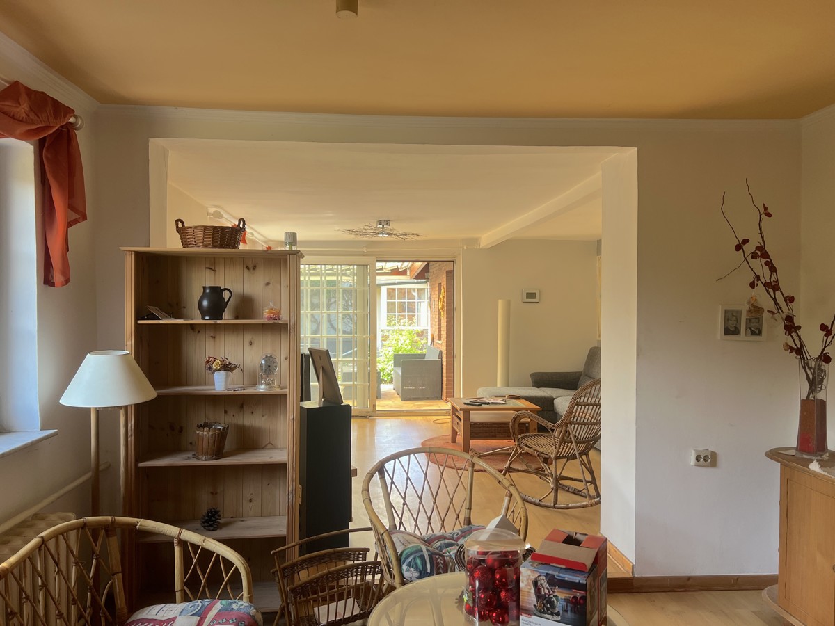 PROVISIONSFREI |133 m² Doppelhaushälfte mit Garage, Kamin, Pool, Teich auf 755m² Grundstück