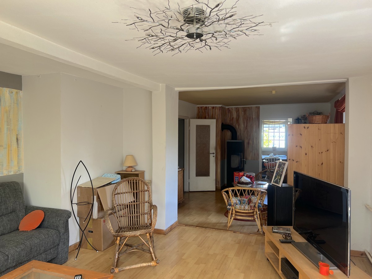 PROVISIONSFREI |133 m² Doppelhaushälfte mit Garage, Kamin, Pool, Teich auf 755m² Grundstück