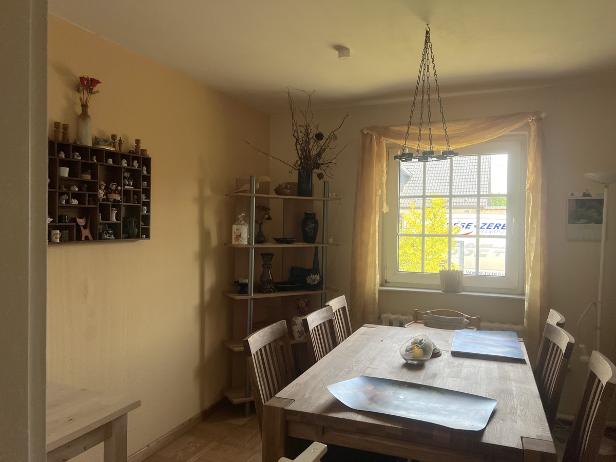 PROVISIONSFREI |133 m² Doppelhaushälfte mit Garage, Kamin, Pool, Teich auf 755m² Grundstück