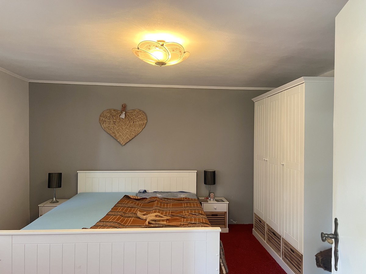 PROVISIONSFREI |133 m² Doppelhaushälfte mit Garage, Kamin, Pool, Teich auf 755m² Grundstück