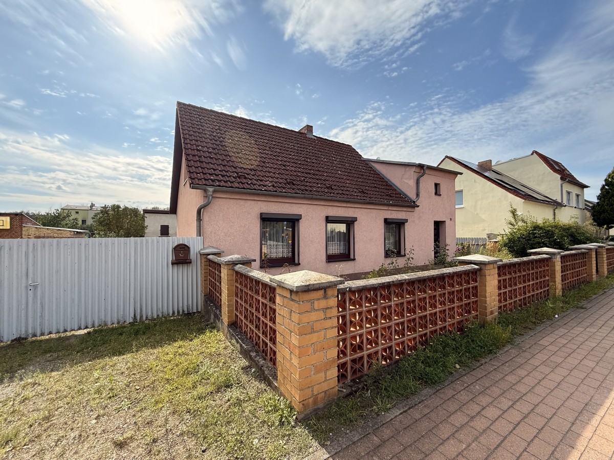 RESERVIERT | Charmantes Wohnhaus mit einer großzügigen Grundstücksfläche von 1280 qm!