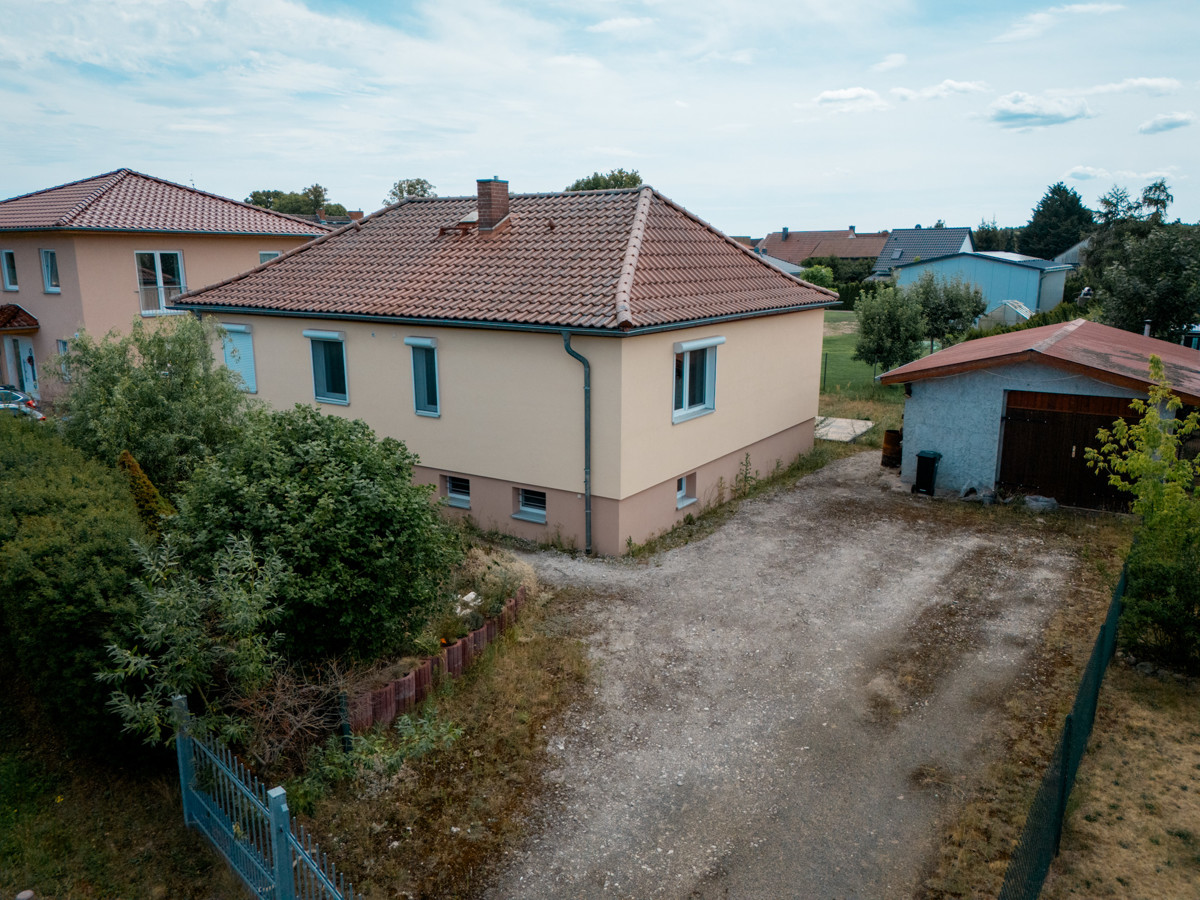 PROVISIONSFREI | Modernisierter Familienbungalow in grüner und familienfreundlicher Lage