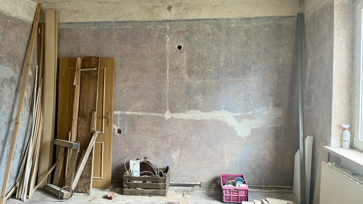 PROVISIONSFREI|Neuer Preis! Freistehendes Einfamilienhaus mit 5 Zimmern, Nebengelass und 3 Garagen