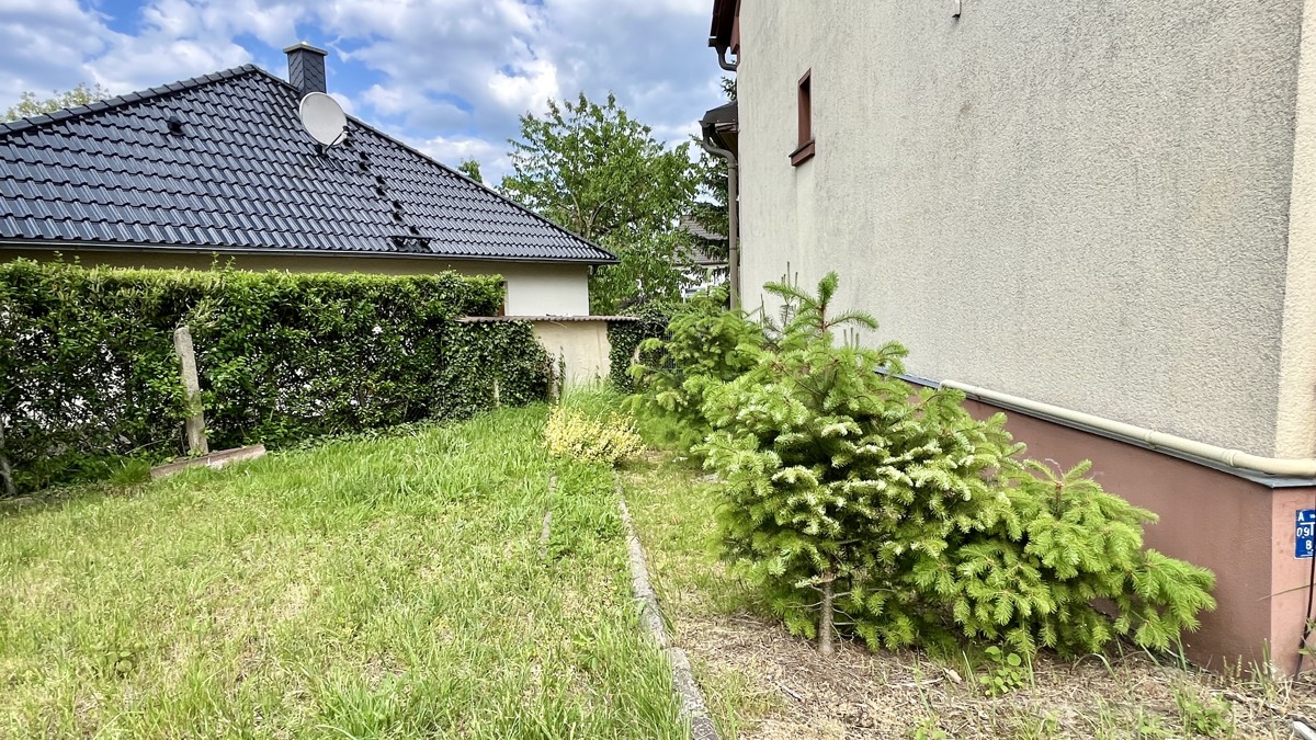 PROVISIONSFREI|Neuer Preis! Freistehendes Einfamilienhaus mit 5 Zimmern, Nebengelass und 3 Garagen