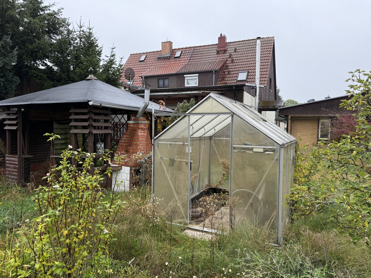 PROVISIONSFREI| Doppelhaushälfte mit guter Grundsubstanz für die ganze Familie in Eberswalde!
