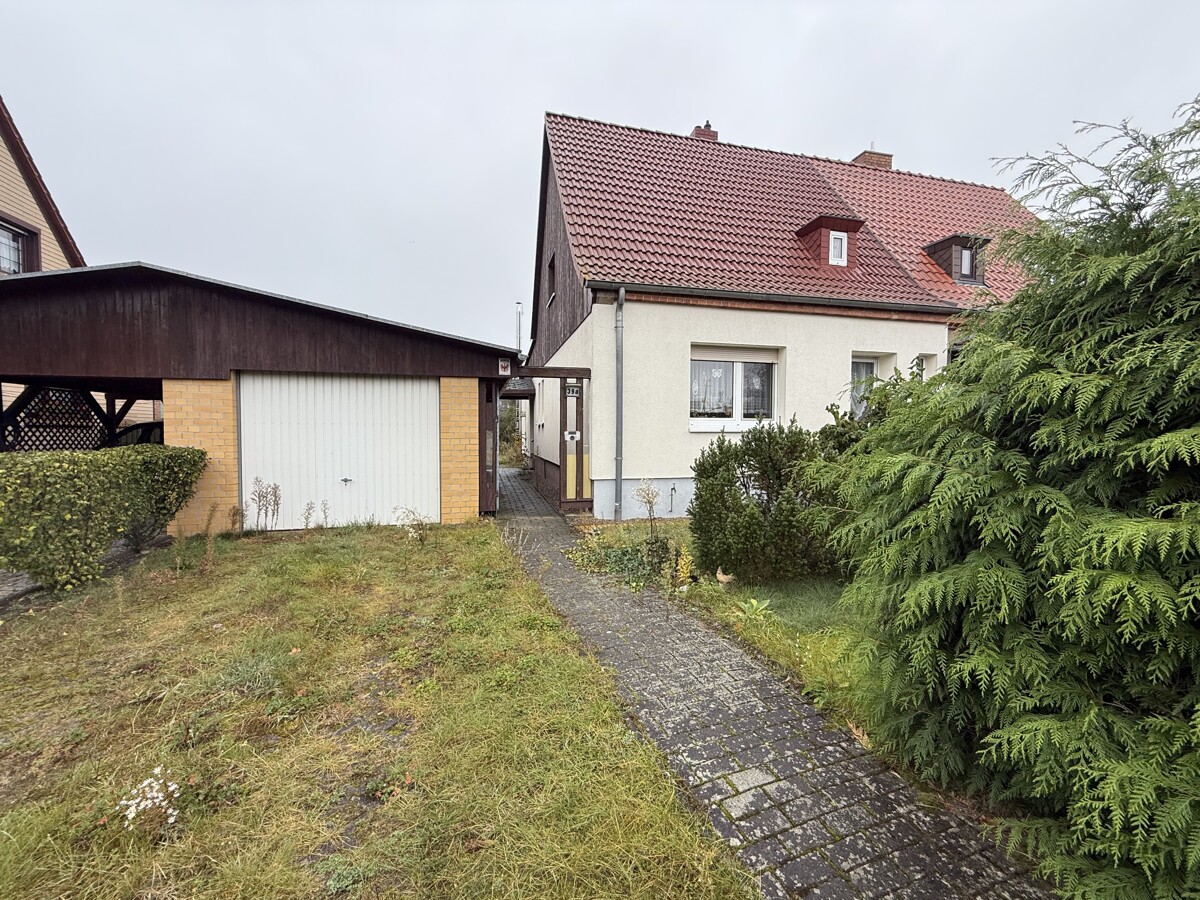 PROVISIONSFREI| Doppelhaushälfte mit guter Grundsubstanz für die ganze Familie in Eberswalde!