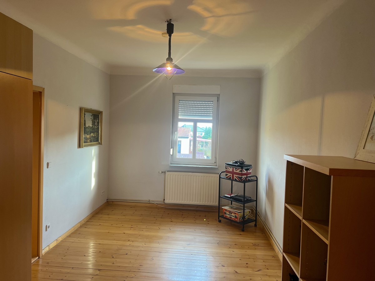 RESERVIERT | Einfamilienhaus mit Einlieger-Option & modernem Studio – perfekt für Familien