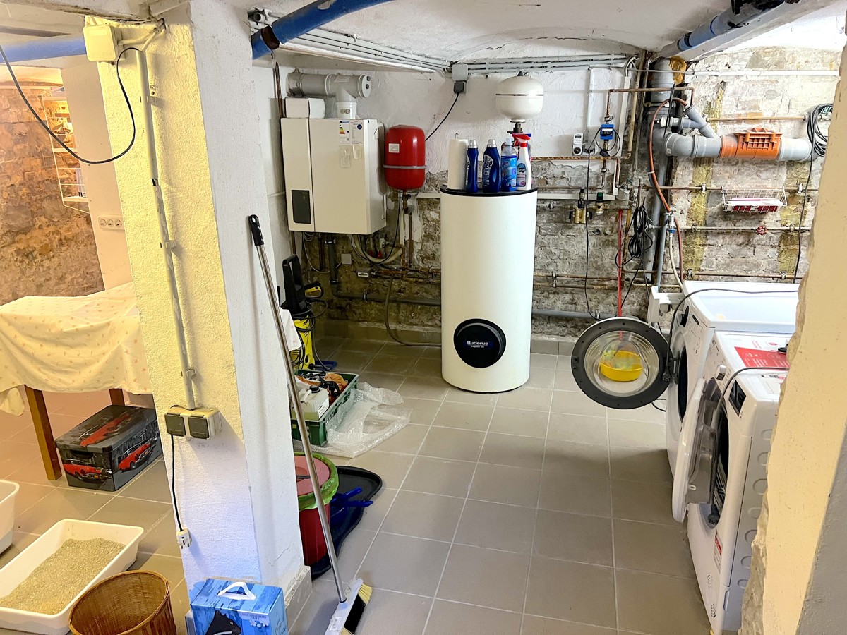 RESERVIERT | Einfamilienhaus mit Einlieger-Option & modernem Studio – perfekt für Familien