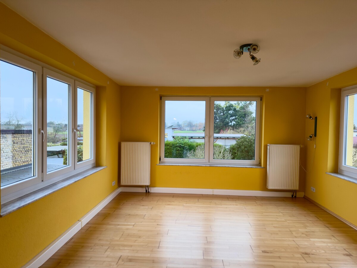 RESERVIERT | Einfamilienhaus mit Einlieger-Option & modernem Studio – perfekt für Familien