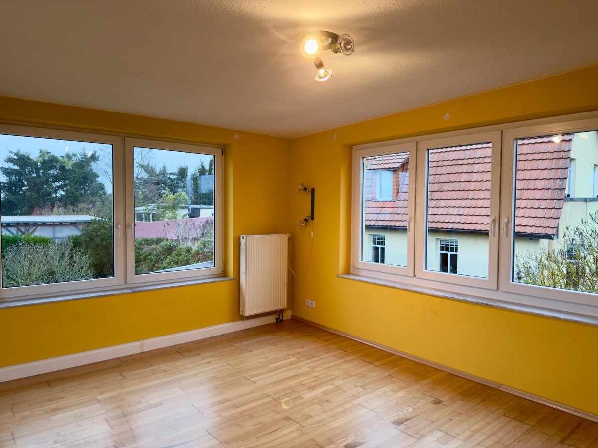 RESERVIERT | Einfamilienhaus mit Einlieger-Option & modernem Studio – perfekt für Familien