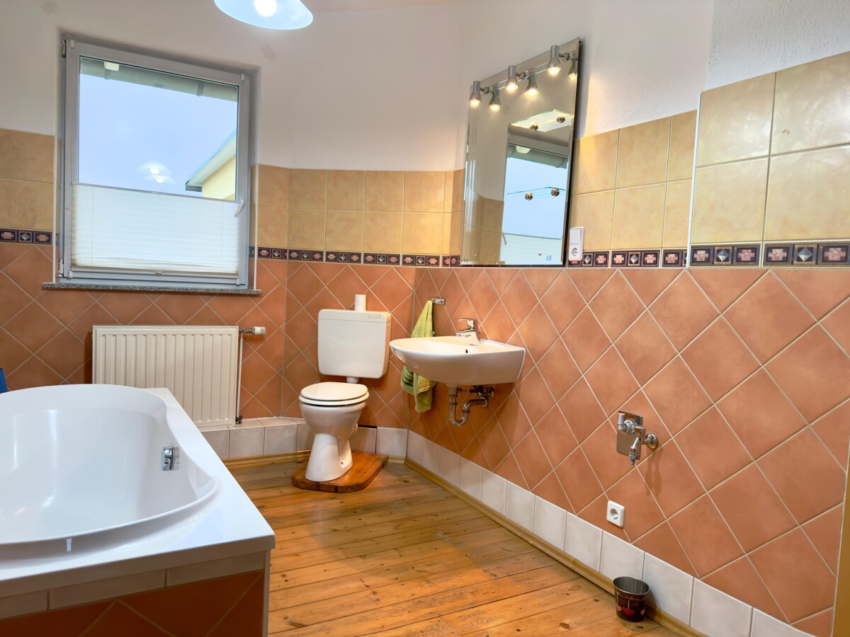 RESERVIERT | Einfamilienhaus mit Einlieger-Option & modernem Studio – perfekt für Familien