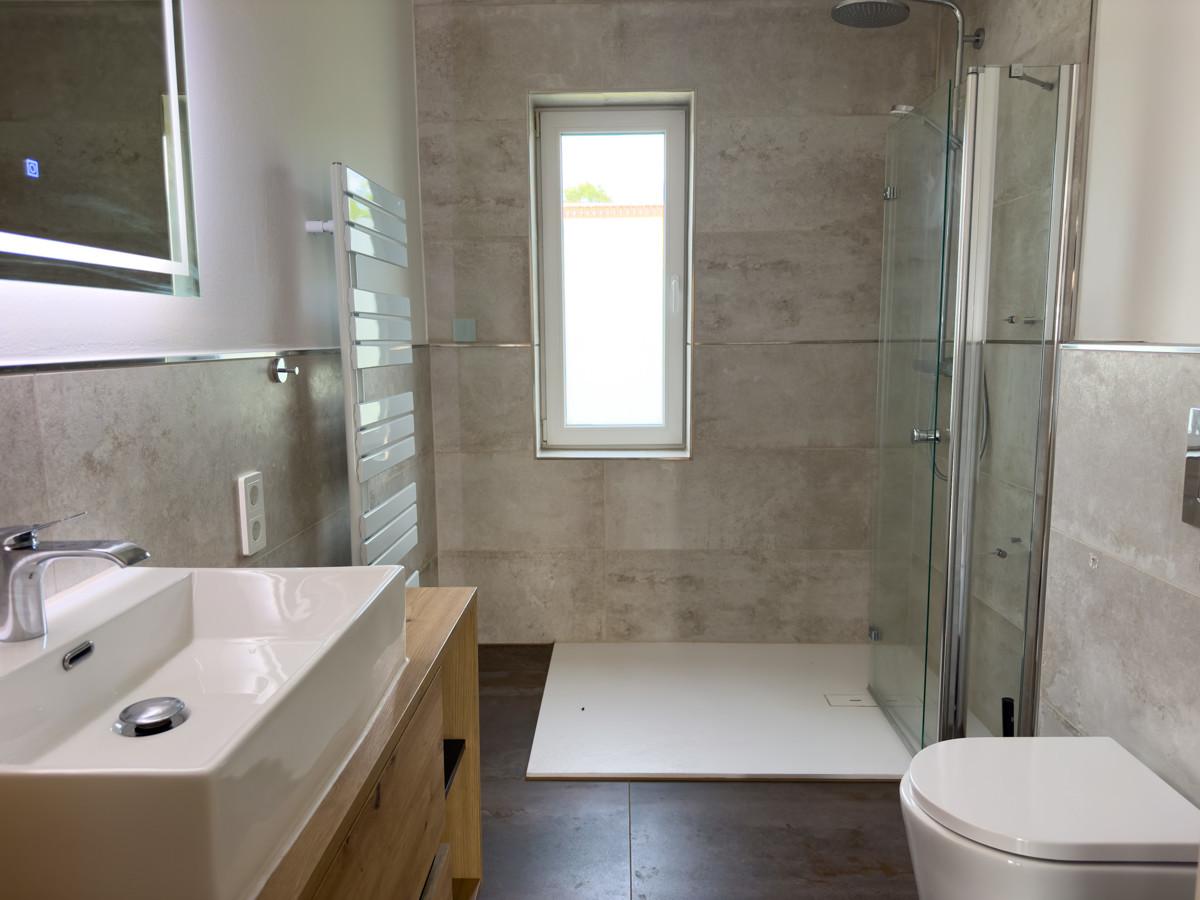 PROVISIONSFREI | Modernisierter Familienbungalow in grüner und familienfreundlicher Lage