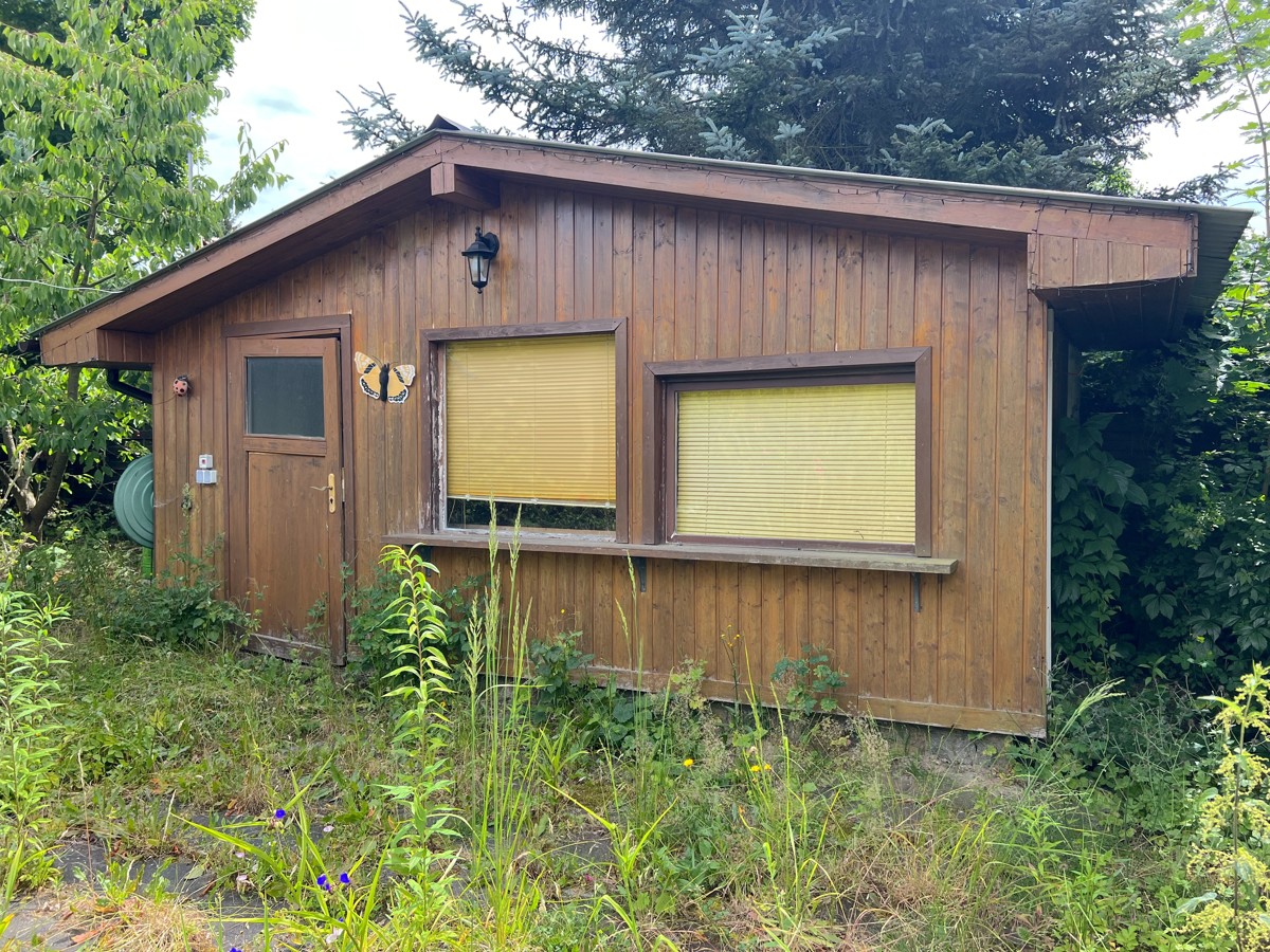 PROVISIONSFREI | Handwerkerobjekt auf großem Grundstück in ruhiger Lage