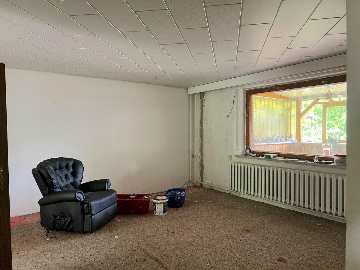 PROVISIONSFREI | Handwerkerobjekt auf großem Grundstück in ruhiger Lage