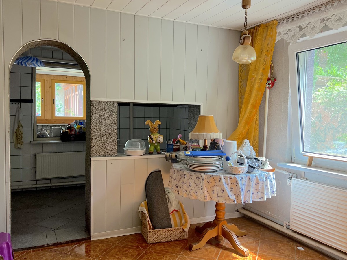 PROVISIONSFREI | Handwerkerobjekt auf großem Grundstück in ruhiger Lage