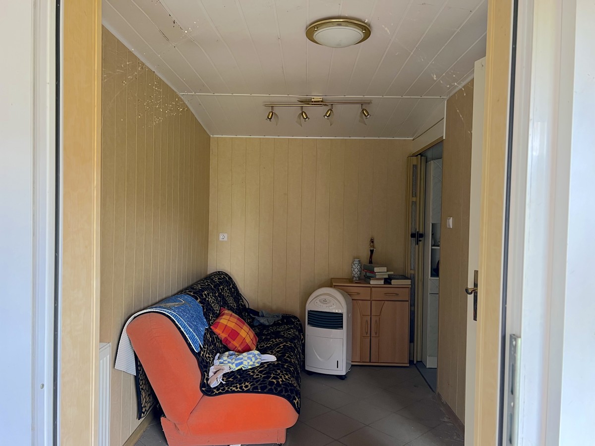 PROVISIONSFREI | Handwerkerobjekt auf großem Grundstück in ruhiger Lage