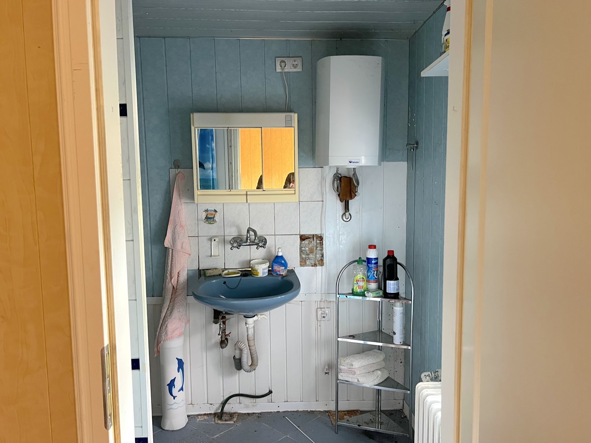 PROVISIONSFREI | Handwerkerobjekt auf großem Grundstück in ruhiger Lage