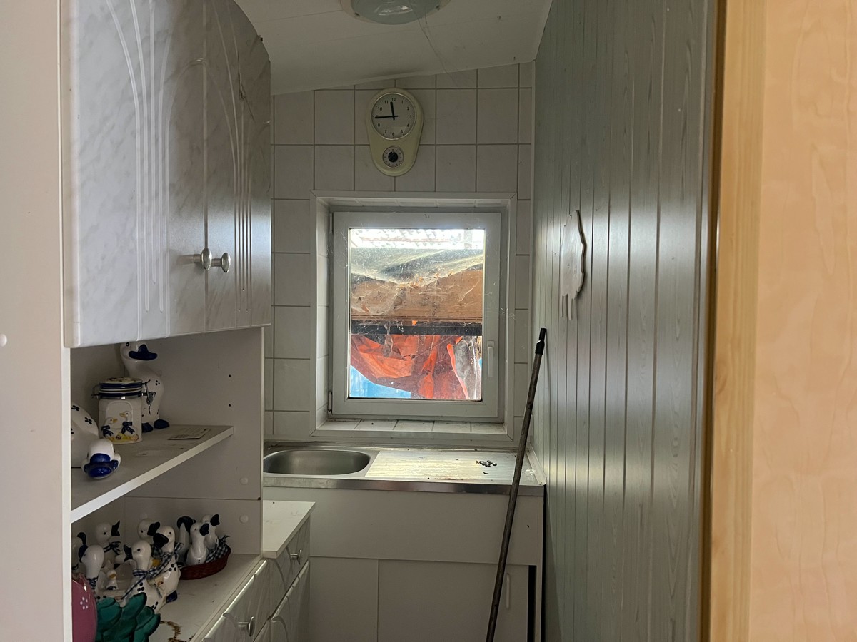 PROVISIONSFREI | Handwerkerobjekt auf großem Grundstück in ruhiger Lage