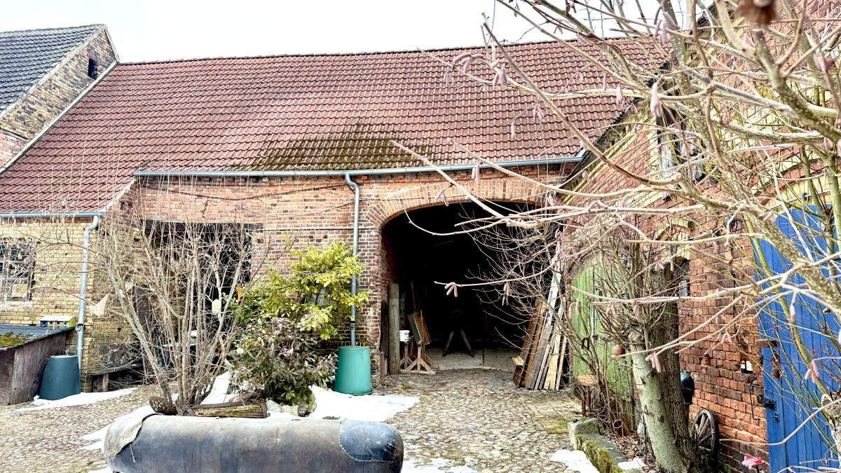 RESERVIERT| Haus mit Geschichte - Wohnen auf 230 m2 plus Ausbauoption - ca. 9300 m2 Grundstück