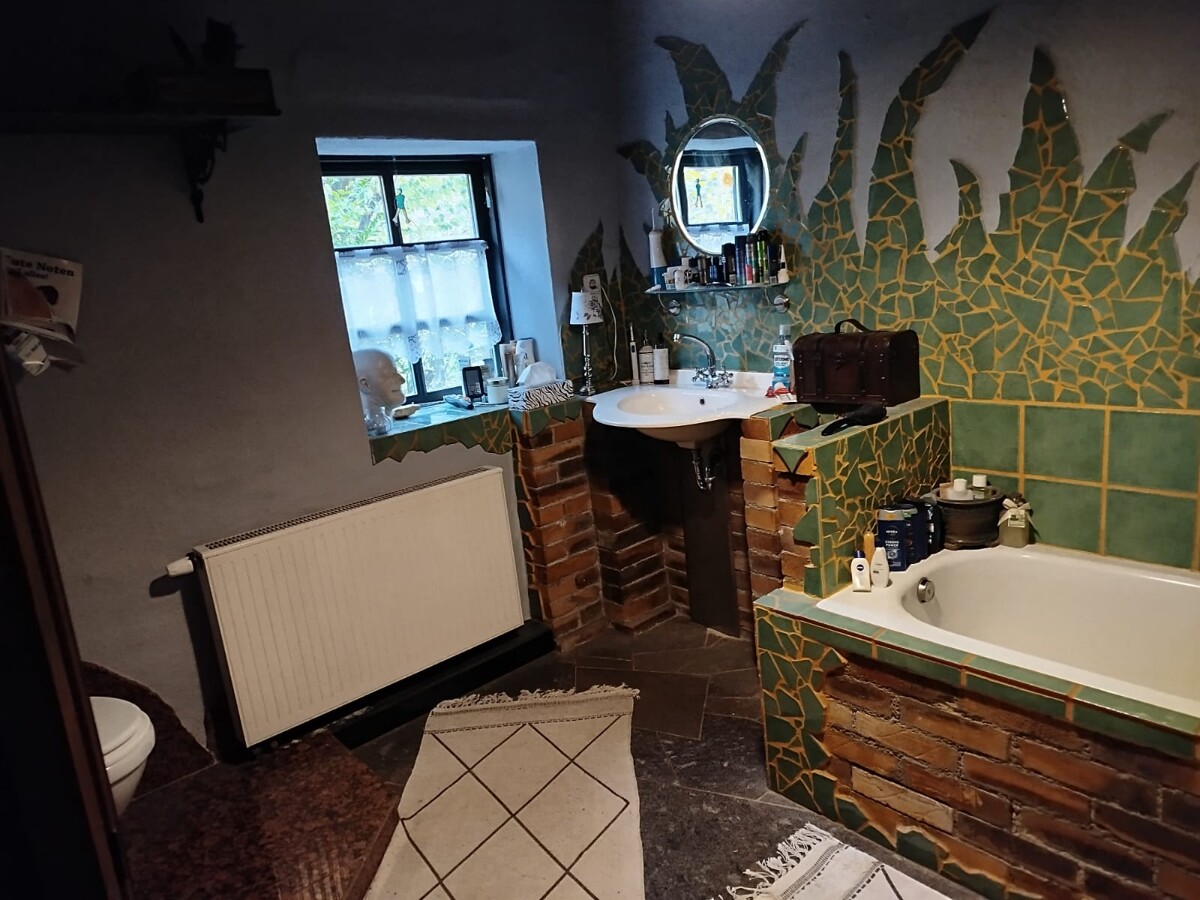 RESERVIERT| Haus mit Geschichte - Wohnen auf 230 m2 plus Ausbauoption - ca. 9300 m2 Grundstück