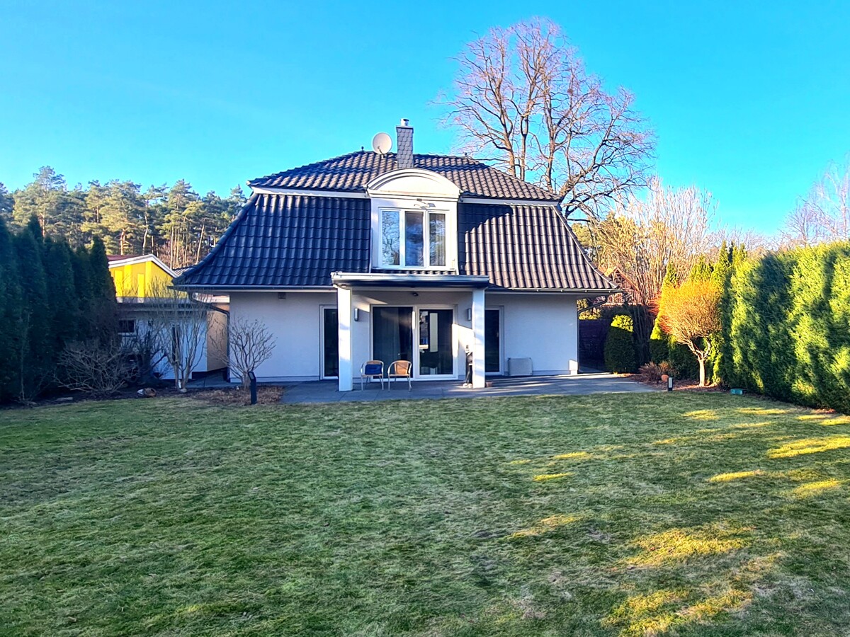 Exklusive Stadtvilla + Gästehaus | 2013, 156 m² + 45 m², Erdwärme, Top-Ausstattung, Südgrundstück