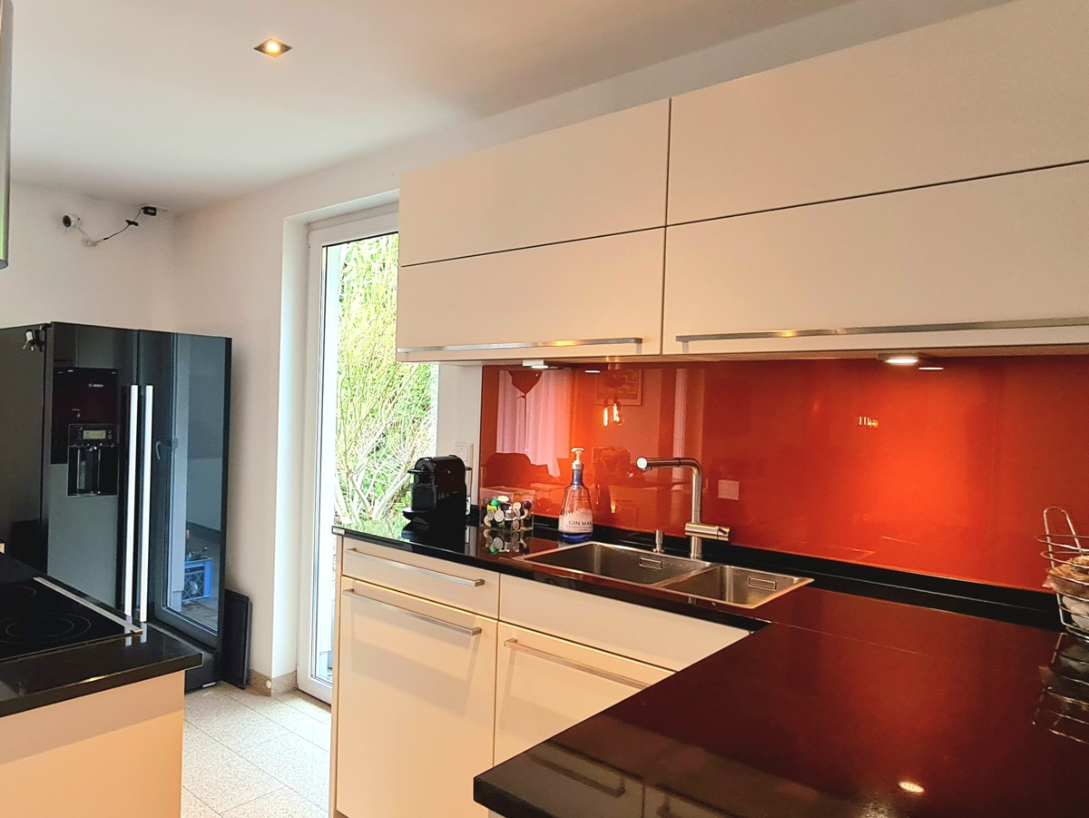 Exklusive Stadtvilla + Gästehaus | 2013, 156 m² + 45 m², Erdwärme, Top-Ausstattung, Südgrundstück