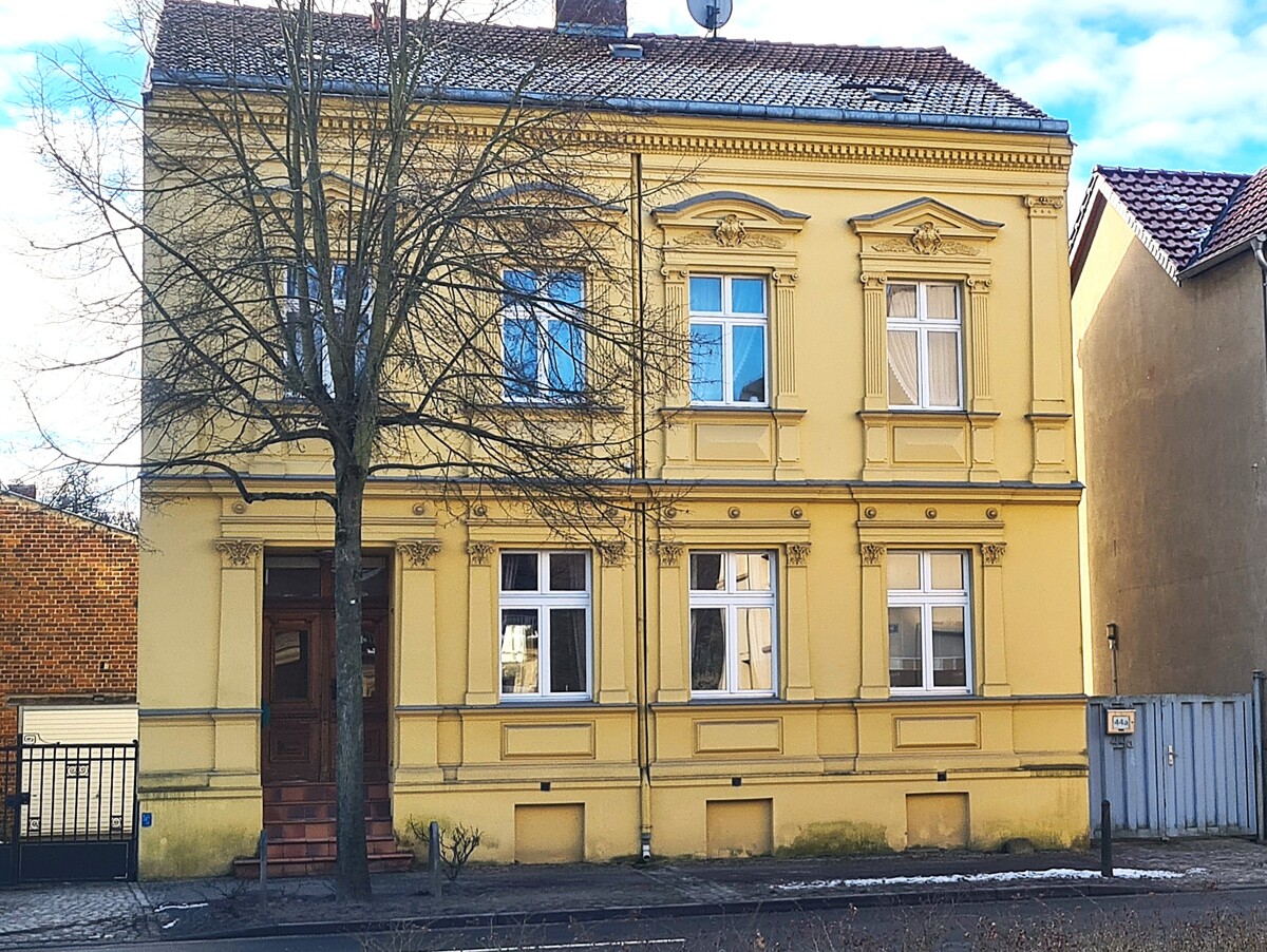 Stilvolle Stadtvilla 170m² mit großem 1383m² Sonnengrundstück in Südlage, viel Potential,