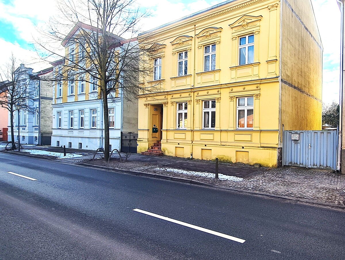Stilvolle Stadtvilla 170m² mit großem 1383m² Sonnengrundstück in Südlage, viel Potential,