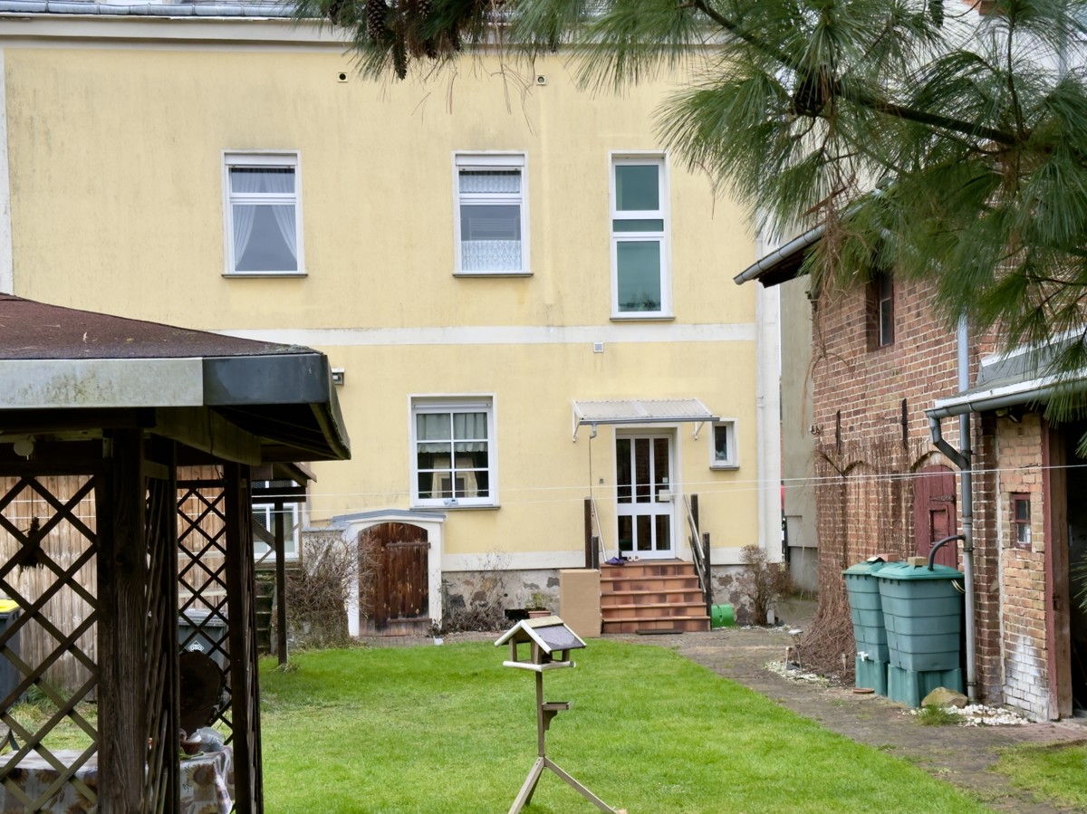Stilvolle Stadtvilla 170m² mit großem 1383m² Sonnengrundstück in Südlage, viel Potential,