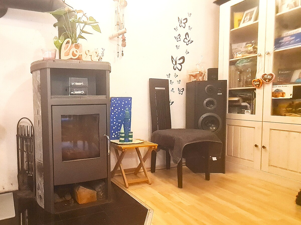 Ideal für kleine Familien: Perfektes Zuhause für bis zu 3 Personen mit Keller, Kamin und vieles mehr